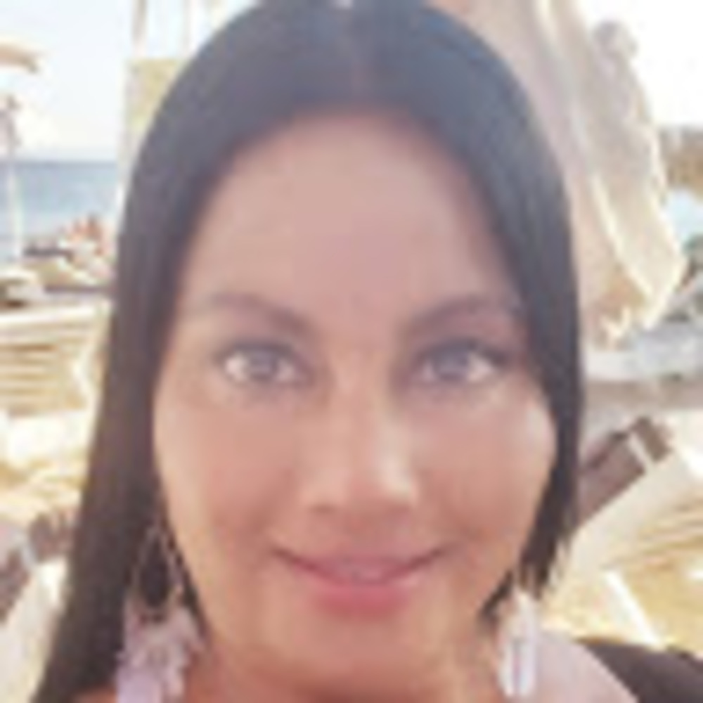 Meet your Posher, Amena alicia